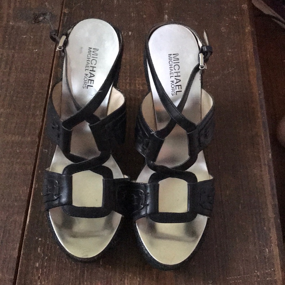 Great condition MICHAEL Michael Kors black wedges!